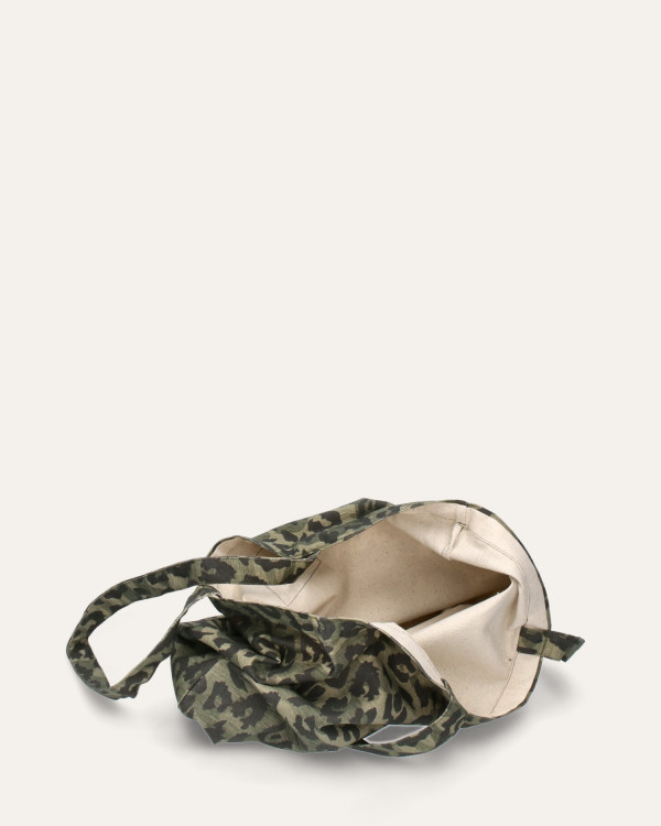 LEOPARD HUNTER TOTE