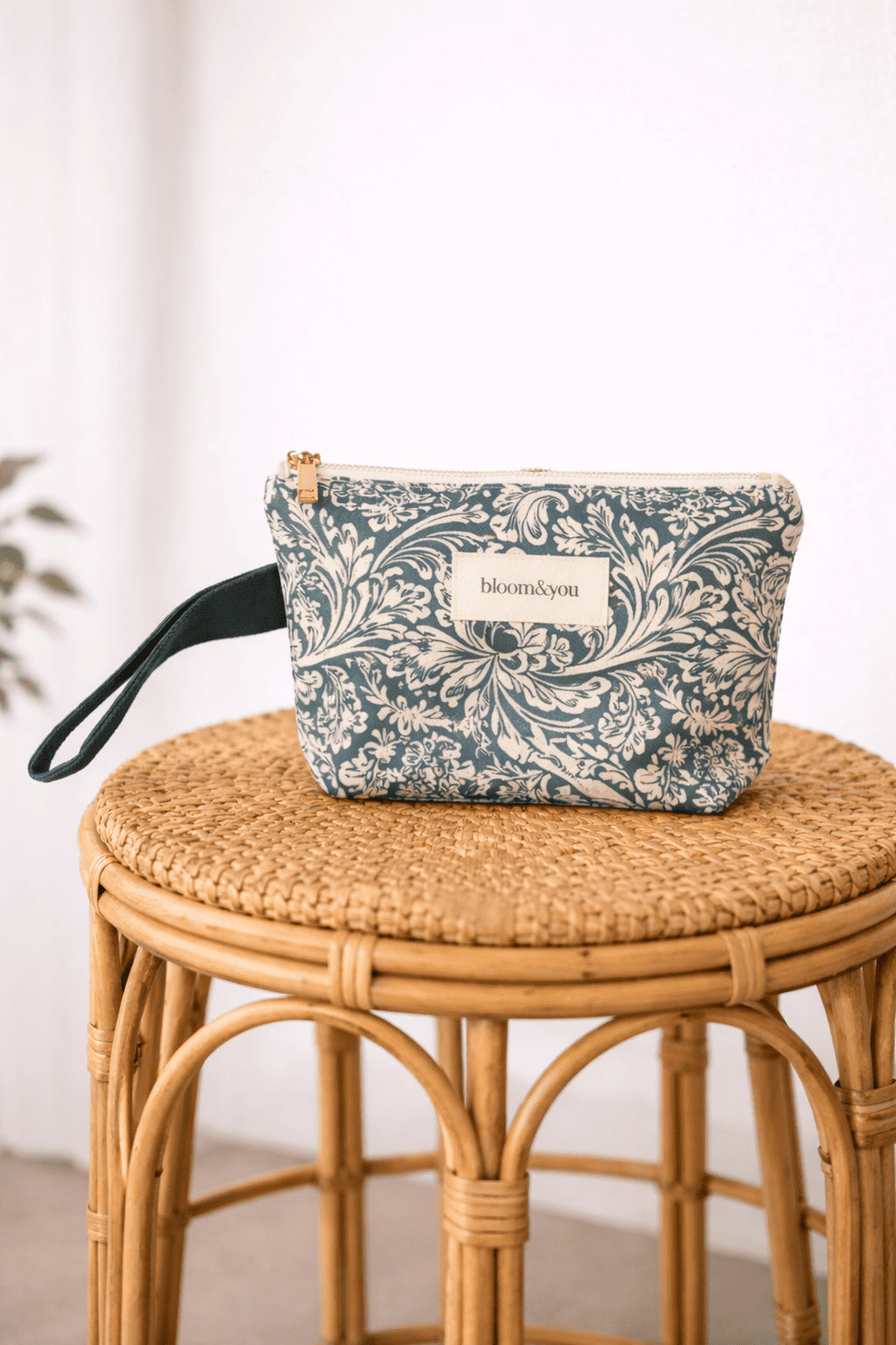 INDIGO BEAUTY CASE